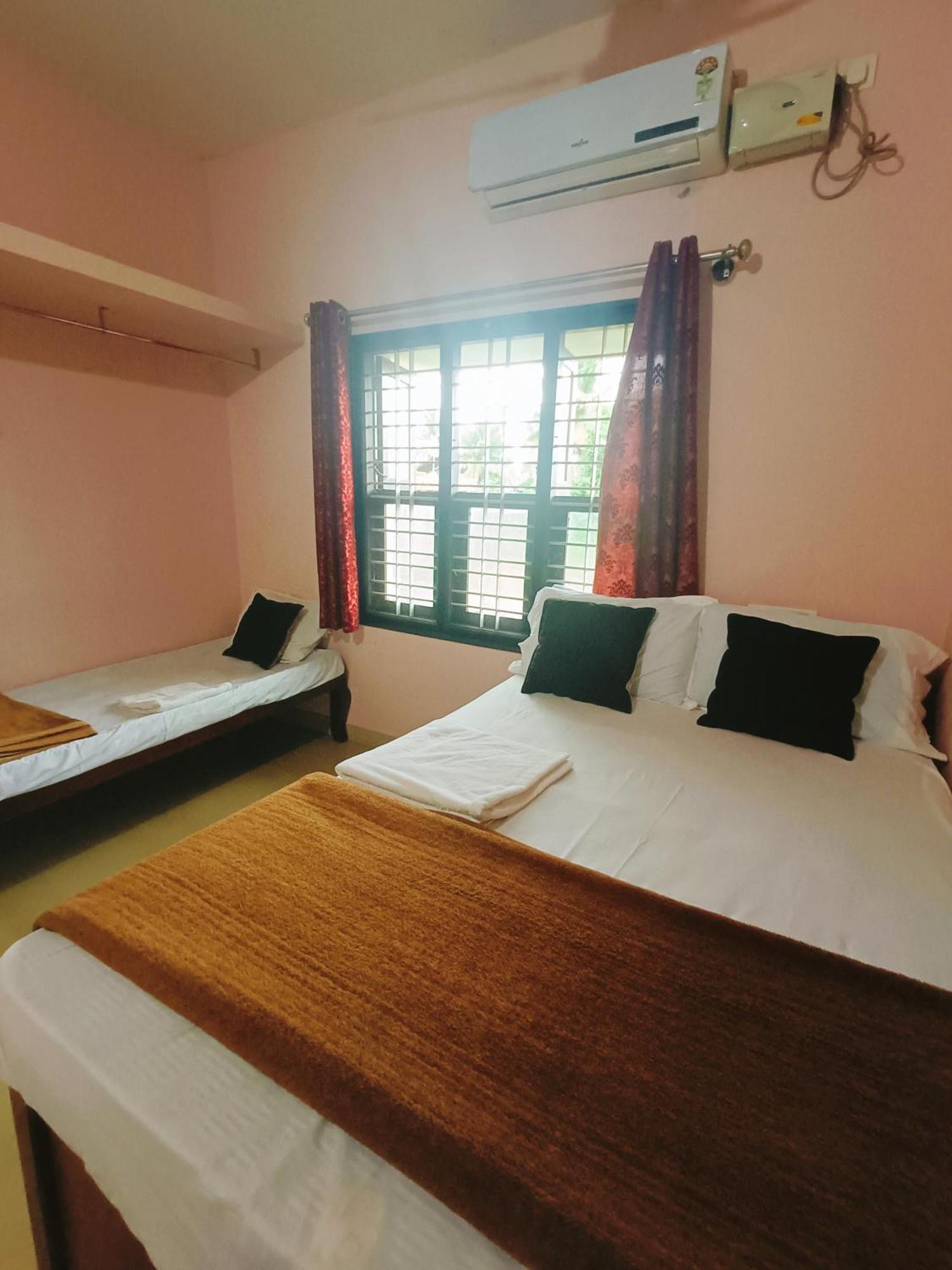 Maanyatha Home Stay مانيبال الغرفة الصورة